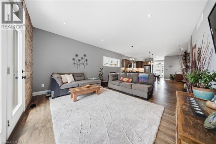 Photo 16 at 14 Ridgewood Court, Woodstock - North, Woodstock