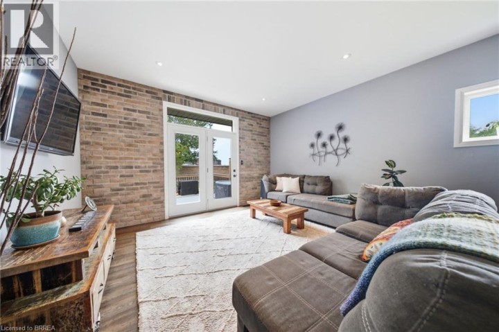 Photo 14 at 14 Ridgewood Court, Woodstock - North, Woodstock