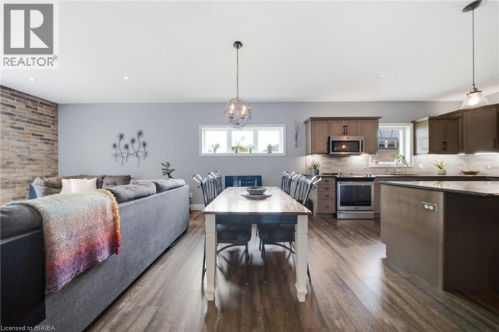 Photo 12 at 14 Ridgewood Court, Woodstock - North, Woodstock