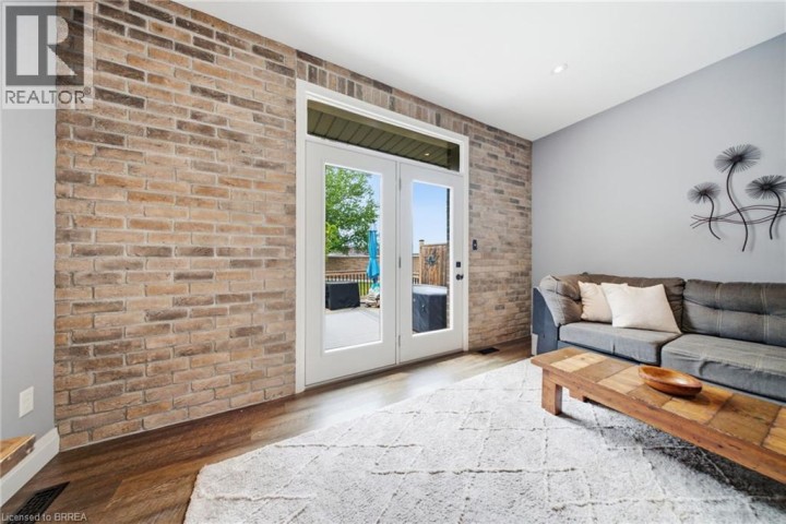Photo 17 at 14 Ridgewood Court, Woodstock - North, Woodstock
