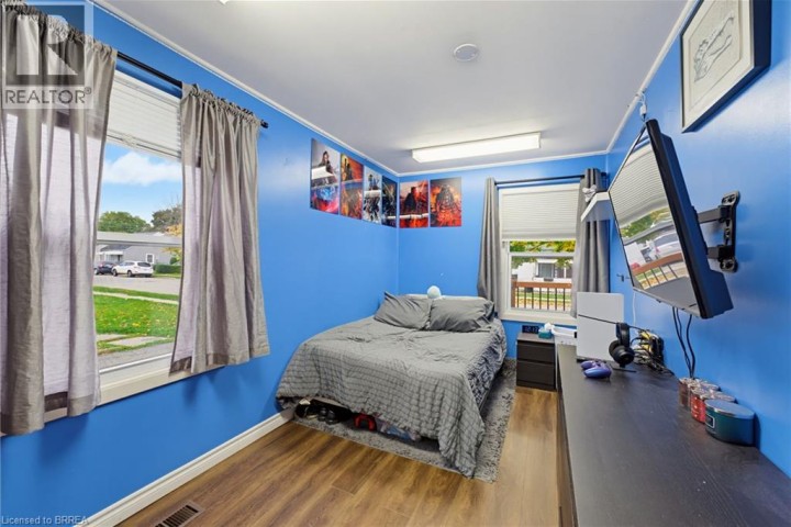 Photo 13 at 77 Eighth Avenue, Eagle Place East, Brantford