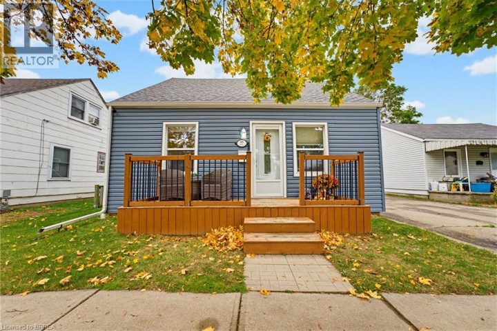 Photo 5 at 77 Eighth Avenue, Eagle Place East, Brantford