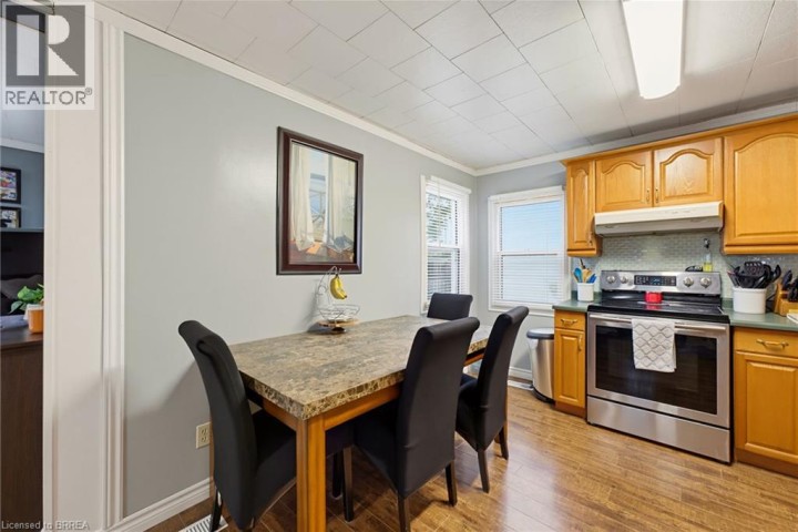 Photo 7 at 77 Eighth Avenue, Eagle Place East, Brantford