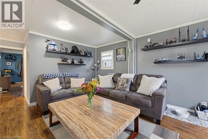 Photo 9 at 77 Eighth Avenue, Eagle Place East, Brantford