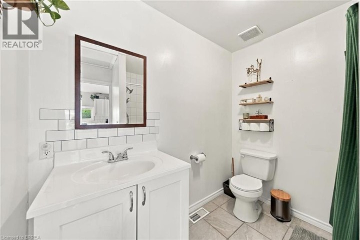 Photo 13 at 41 Gordon Street, Eagle Place East, Brantford