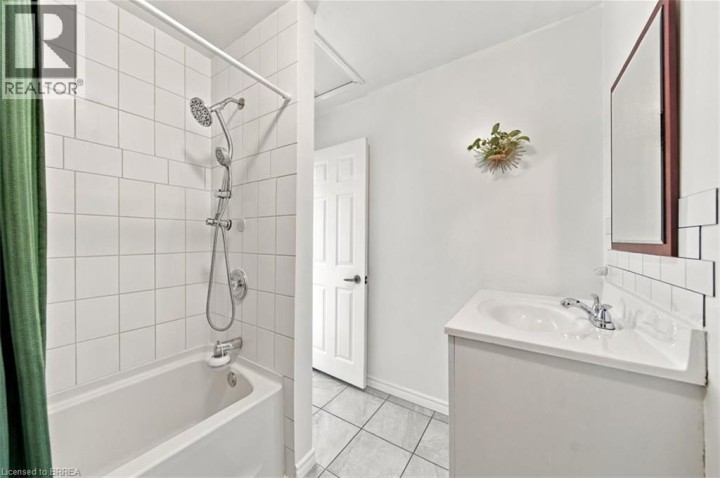 Photo 14 at 41 Gordon Street, Eagle Place East, Brantford
