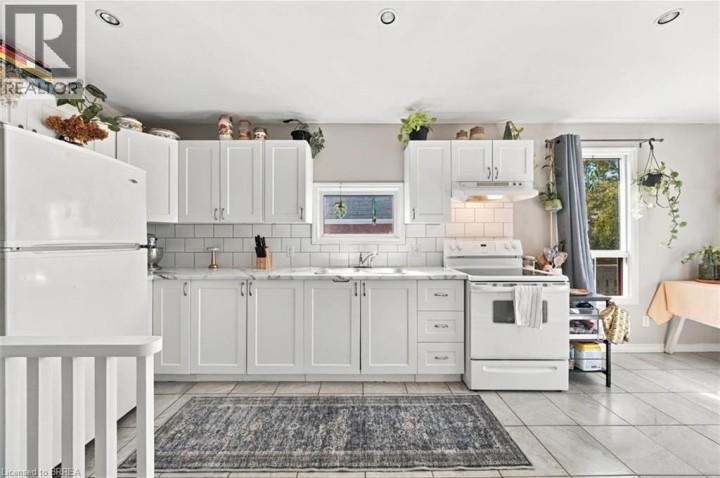 Photo 9 at 41 Gordon Street, Eagle Place East, Brantford