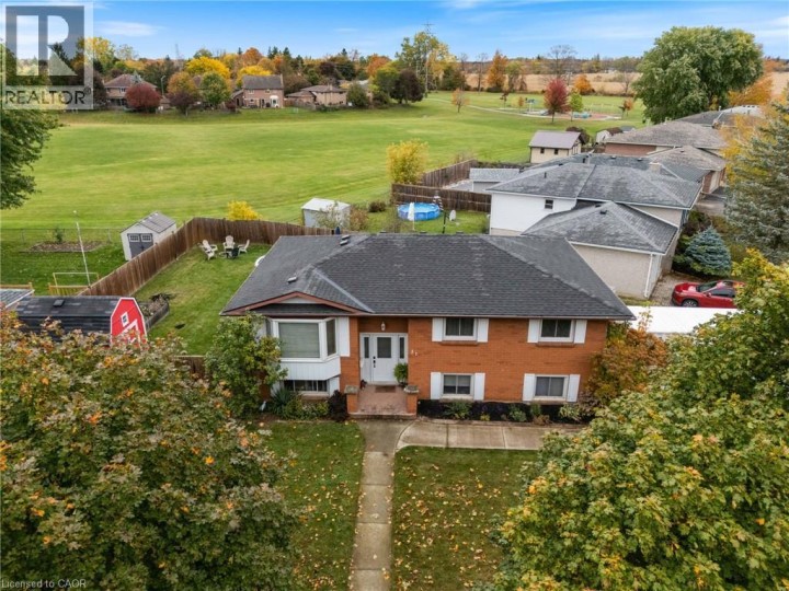Photo 3 at 31 Gillin Road, Brantwood Park, Brantford