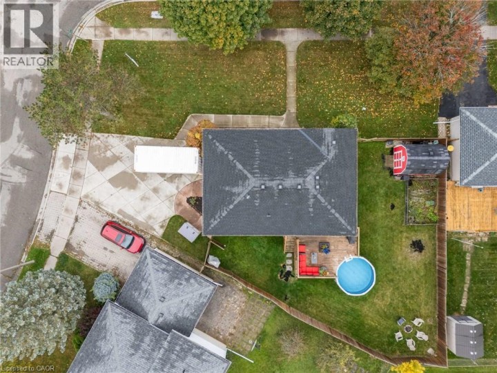 Photo 5 at 31 Gillin Road, Brantwood Park, Brantford