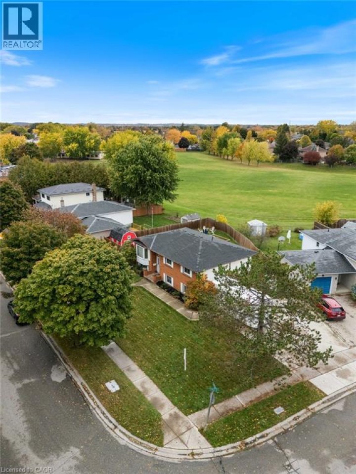 Photo 7 at 31 Gillin Road, Brantwood Park, Brantford