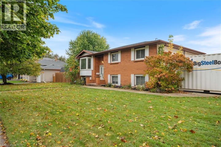 Photo 8 at 31 Gillin Road, Brantwood Park, Brantford