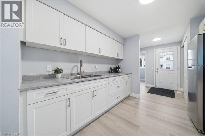Photo 9 at 5 - 492 Grey Street, Echo Place, Brantford
