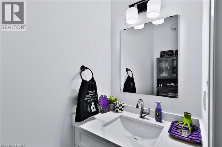 Photo 17 at 109 Winniett Street, Old West Brant, Brantford