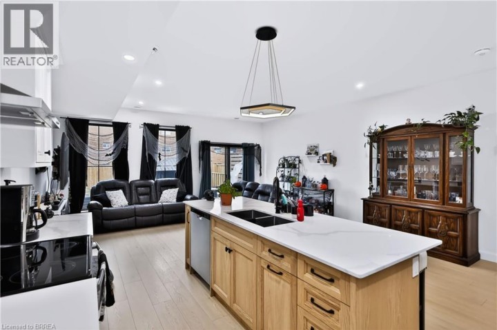 Photo 13 at 109 Winniett Street, Old West Brant, Brantford