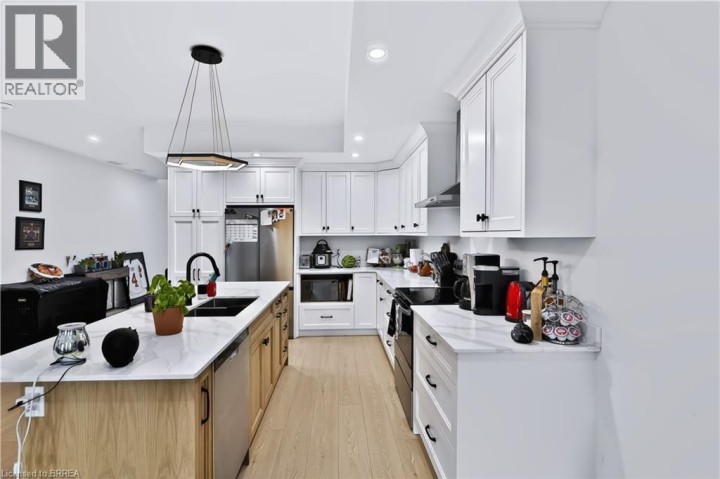 Photo 11 at 109 Winniett Street, Old West Brant, Brantford