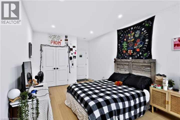 Photo 26 at 109 Winniett Street, Old West Brant, Brantford