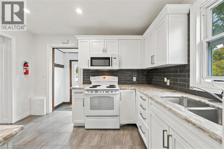 Photo 11 at 251 Rawdon Street, East Ward, Brantford