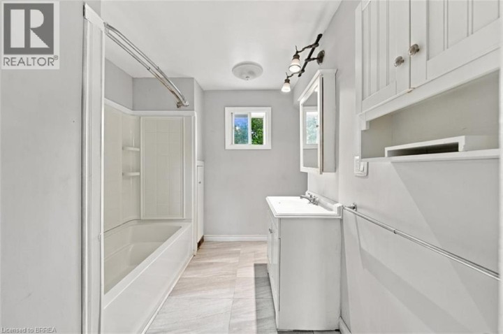 Photo 23 at 251 Rawdon Street, East Ward, Brantford