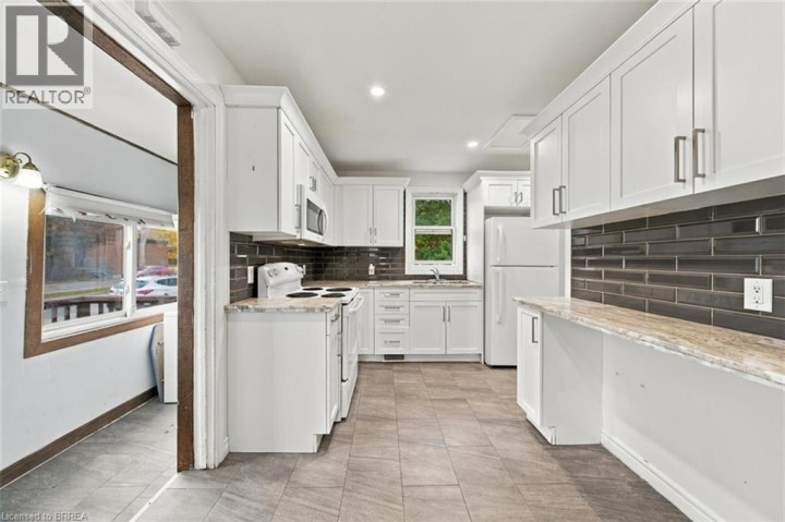 Photo 9 at 251 Rawdon Street, East Ward, Brantford
