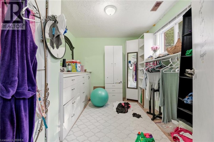 Photo 22 at 82 Beaver Crescent, Brantwood Park, Brantford