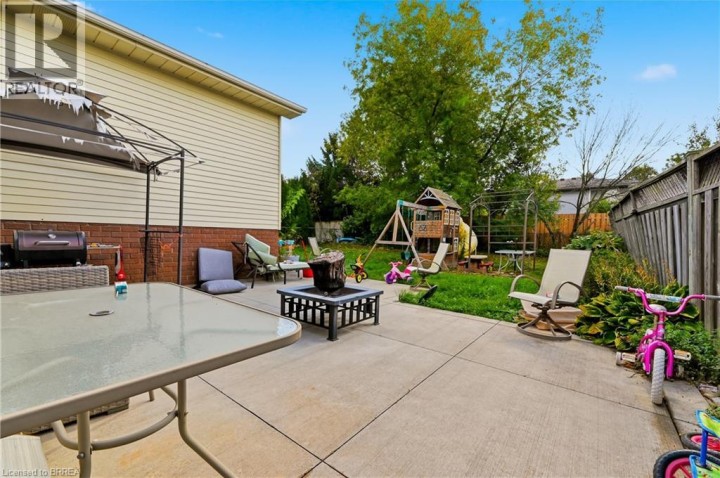 Photo 23 at 82 Beaver Crescent, Brantwood Park, Brantford