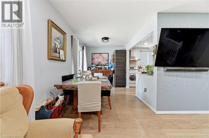 Photo 8 at 82 Beaver Crescent, Brantwood Park, Brantford