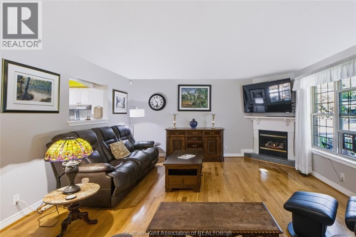 Photo 7 at 913 St George Street, Norfolk County