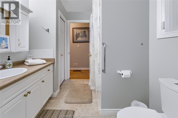 Photo 14 at 913 St George Street, Norfolk County