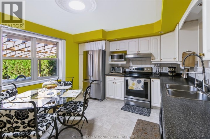 Photo 9 at 913 St George Street, Norfolk County