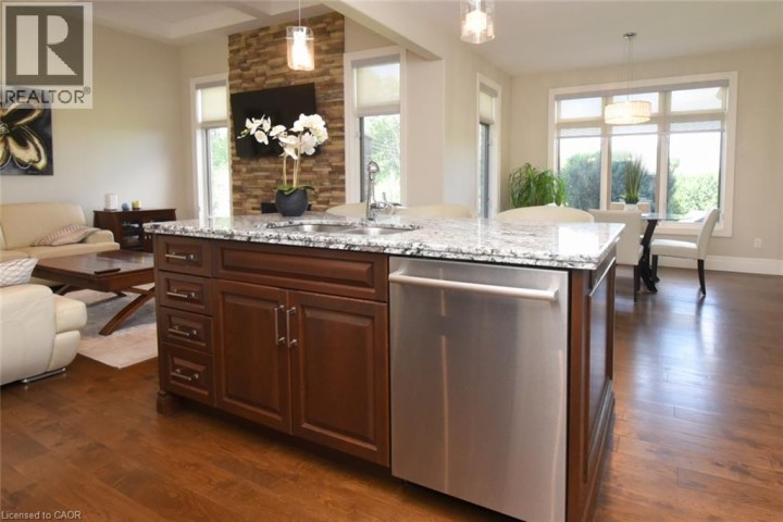 Photo 8 at 1 Ellington Place, Oakhill Dr, Brantford