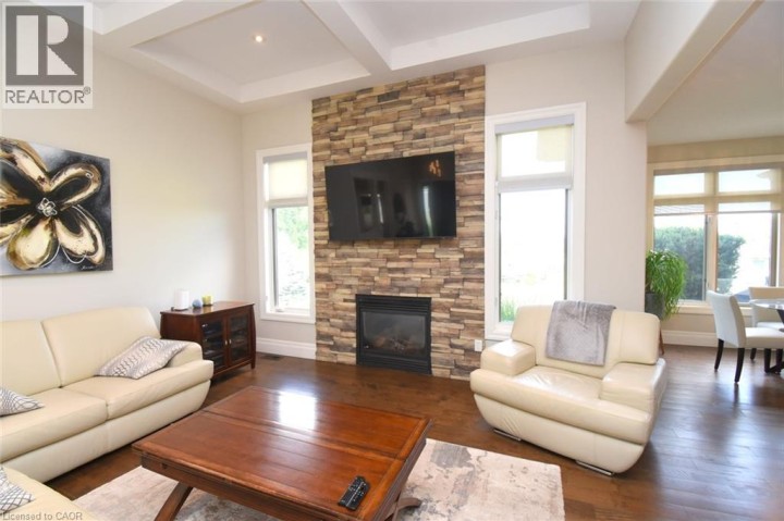 Photo 3 at 1 Ellington Place, Oakhill Dr, Brantford
