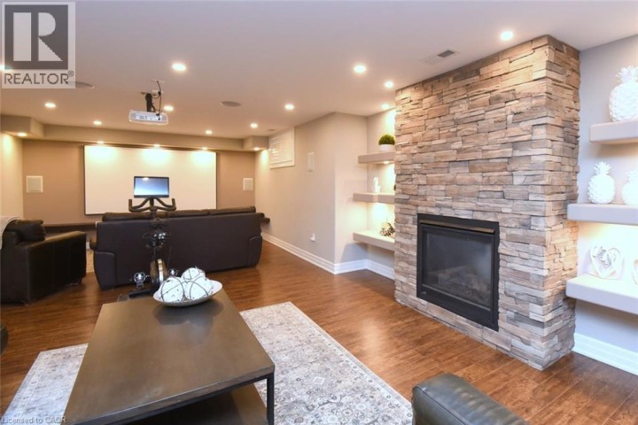 Photo 16 at 1 Ellington Place, Oakhill Dr, Brantford