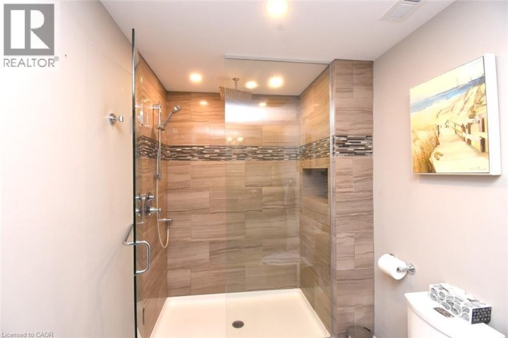 Photo 19 at 1 Ellington Place, Oakhill Dr, Brantford