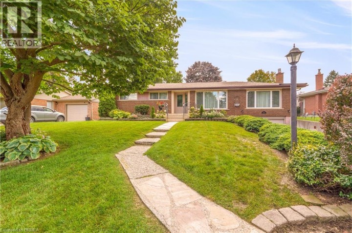Photo 1 at 25 Brier Crescent, Rosedale / Gable Height, Brantford