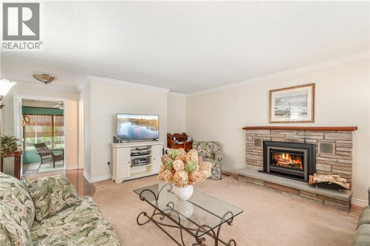 Photo 19 at 25 Brier Crescent, Rosedale / Gable Height, Brantford