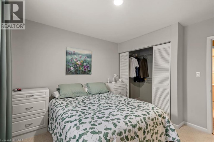 Photo 23 at 25 Brier Crescent, Rosedale / Gable Height, Brantford