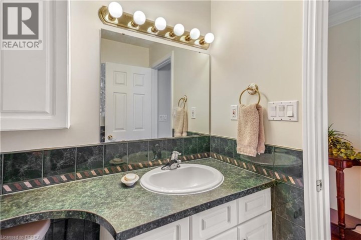 Photo 30 at 25 Brier Crescent, Rosedale / Gable Height, Brantford