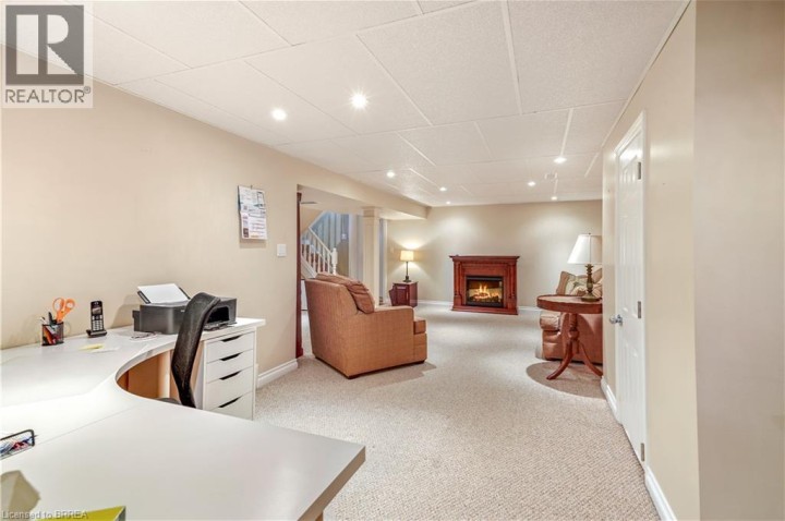 Photo 36 at 25 Brier Crescent, Rosedale / Gable Height, Brantford