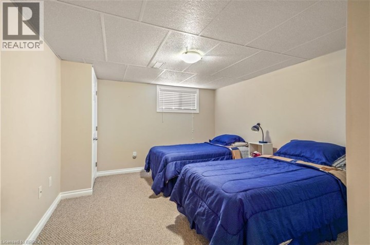 Photo 37 at 25 Brier Crescent, Rosedale / Gable Height, Brantford
