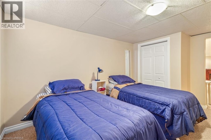 Photo 38 at 25 Brier Crescent, Rosedale / Gable Height, Brantford