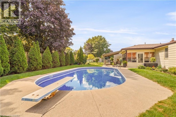Photo 48 at 25 Brier Crescent, Rosedale / Gable Height, Brantford