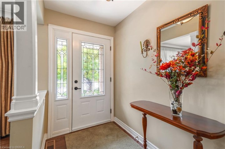 Photo 9 at 25 Brier Crescent, Rosedale / Gable Height, Brantford