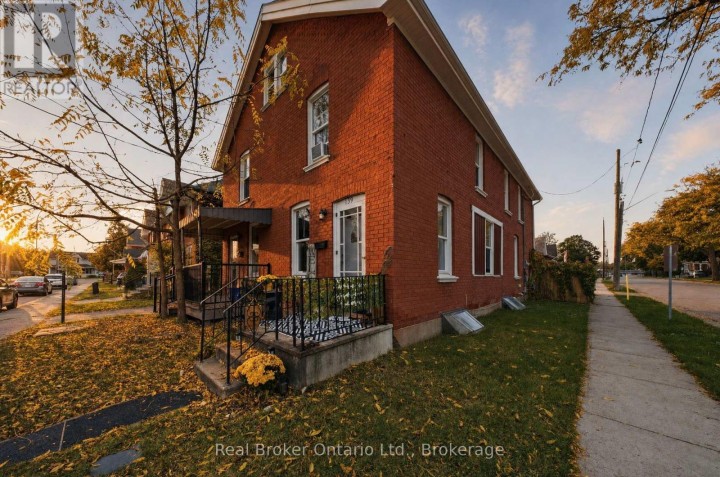 Photo 2 at 139 Superior Street, Brantford