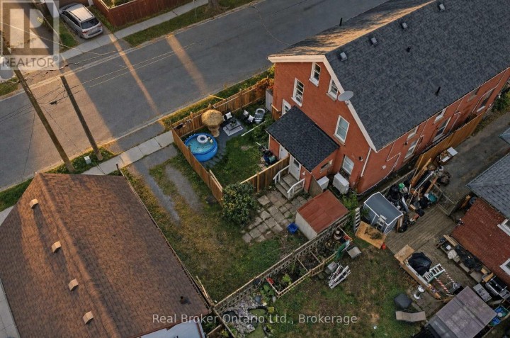 Photo 21 at 139 Superior Street, Brantford