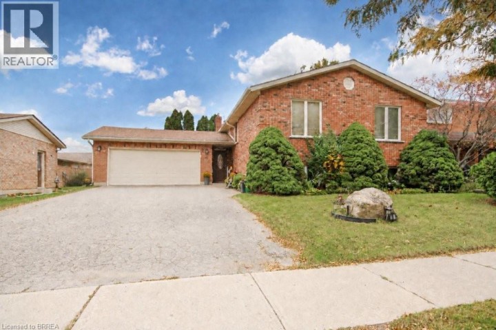 Photo 1 at 72 Lynden Hill Crescent, Lynden Hills, Brantford