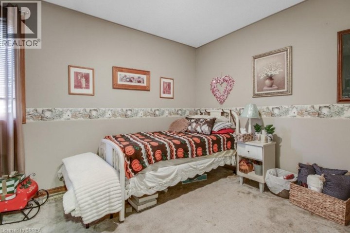 Photo 10 at 72 Lynden Hill Crescent, Lynden Hills, Brantford
