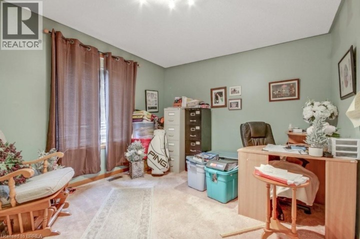 Photo 11 at 72 Lynden Hill Crescent, Lynden Hills, Brantford