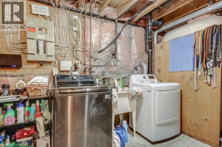 Photo 18 at 72 Lynden Hill Crescent, Lynden Hills, Brantford