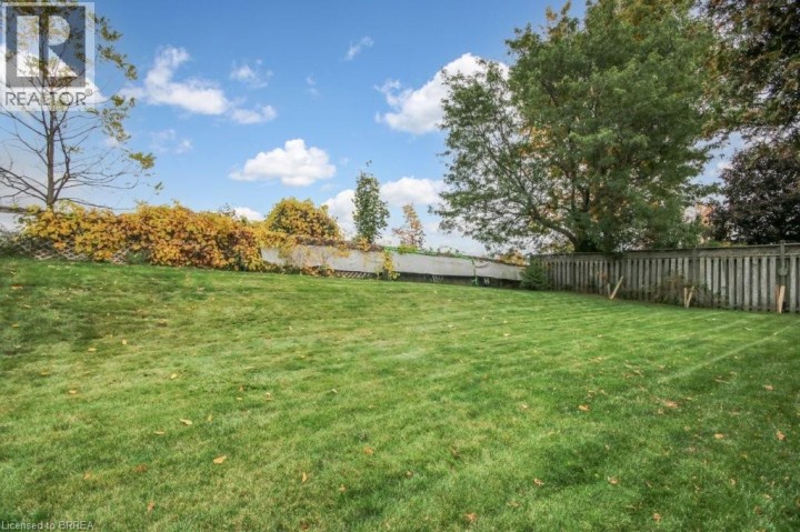 Photo 23 at 72 Lynden Hill Crescent, Lynden Hills, Brantford