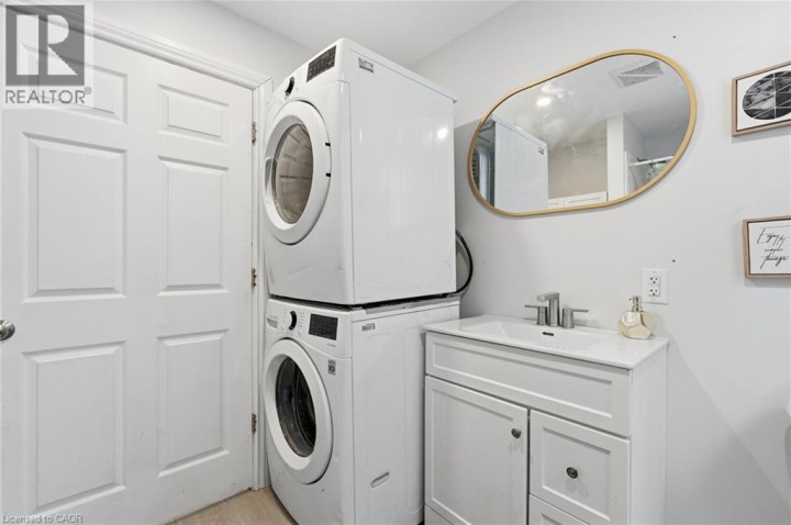 Photo 16 at 108 Eagle Avenue, Eagle Place West, Brantford